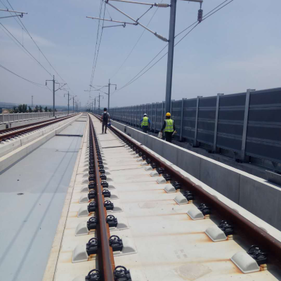 微孔型鐵路聲屏障